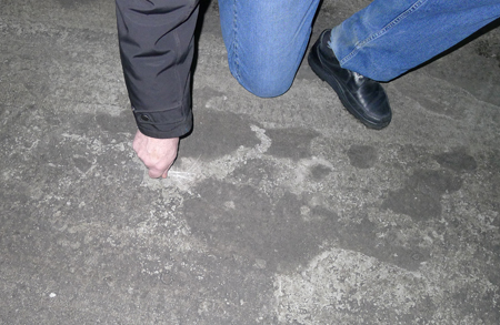 Как провести обеспыливание бетонного пола?