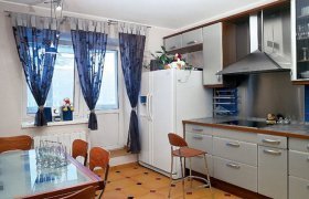 Чим обробити отвір вхідних дверей